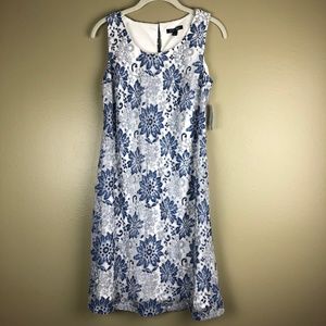 NWT Roz&Ali Snowflake Party Dress | Great detail!
